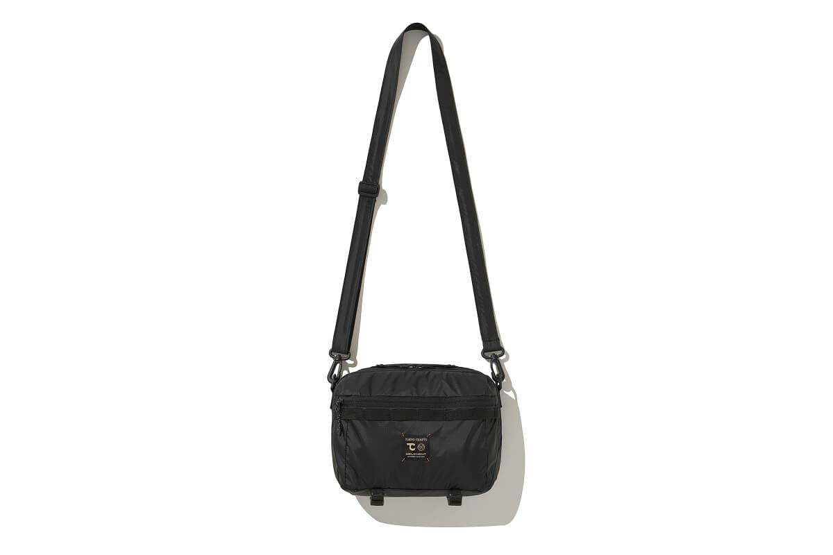 Utility Bottle Cross Bag — ボトル携帯対応のクロスボディバッグ